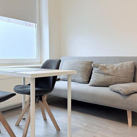 Studio-Apartments Fuer Monteure & Businessgaeste Zentral In Neumunster Bagian luar foto