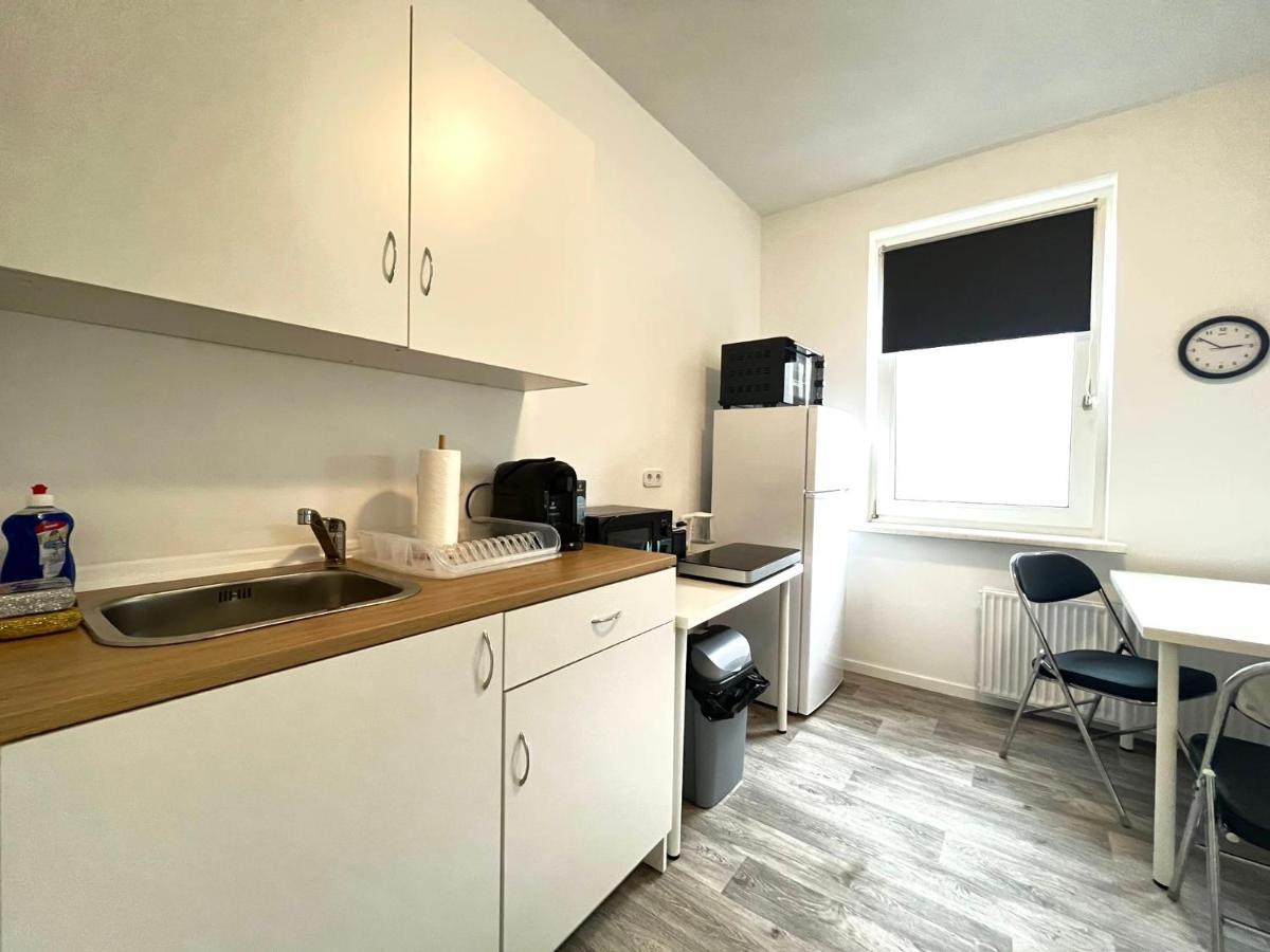 Studio-Apartments Fuer Monteure & Businessgaeste Zentral In Neumunster Bagian luar foto